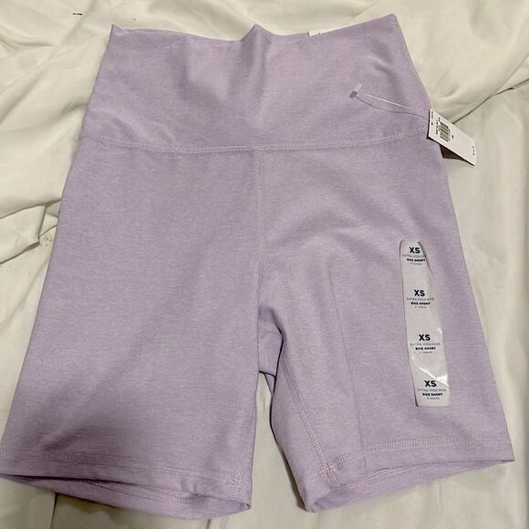 NWT- Old Navy - XS. High Waist Bike Short - Picture 1 of 5
